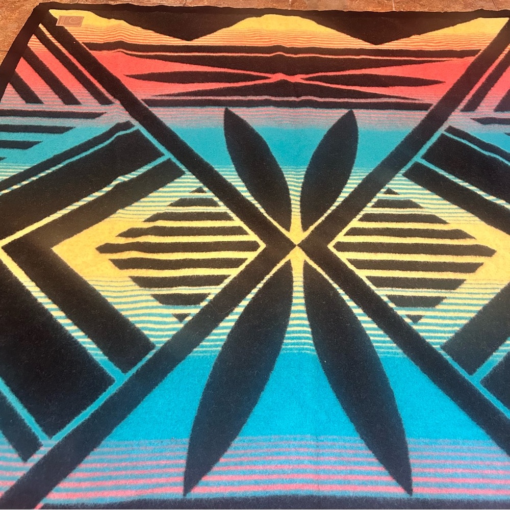 Native Designed Colorful Geometric New Zealand Wool Blanket  Reflections Pueblo - Picture 2 of 7